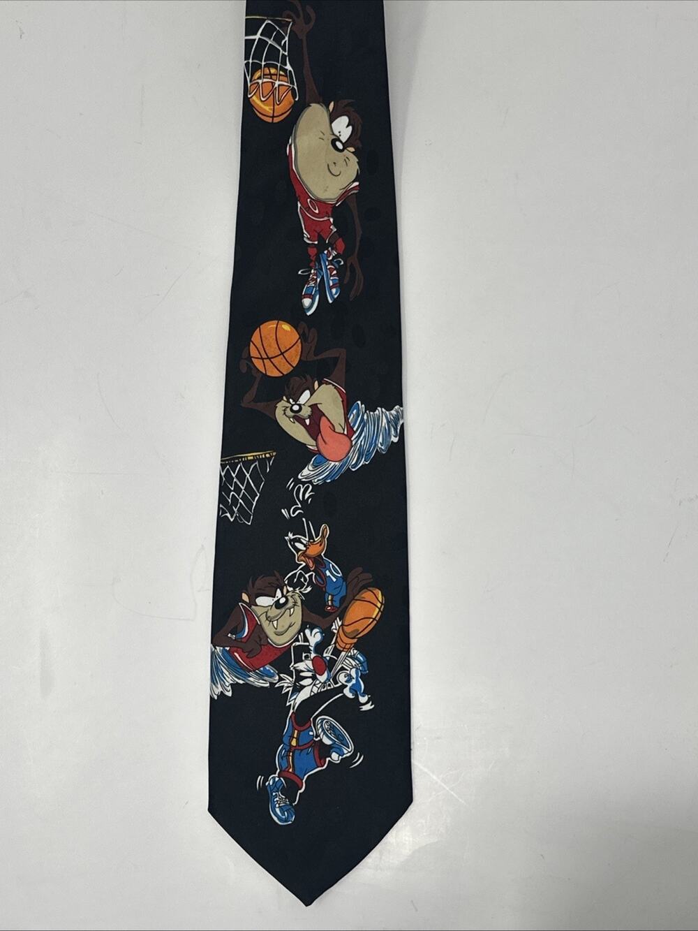 Vintage 1995 Looney Tunes Mania Basketball Tie Taz Daffy Sylvester Necktie Korea